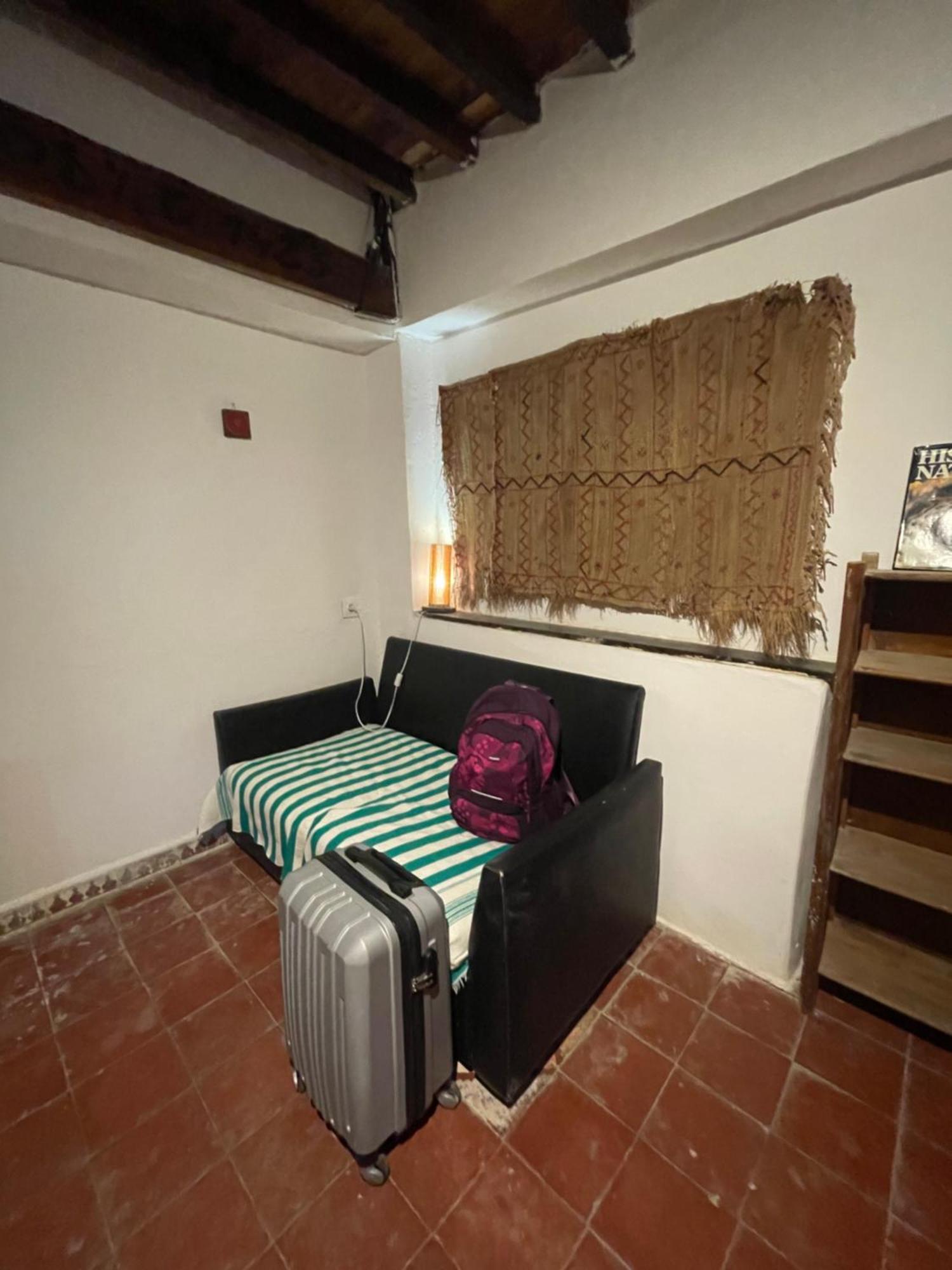 Dar El Pirata Hostel Асила Экстерьер фото